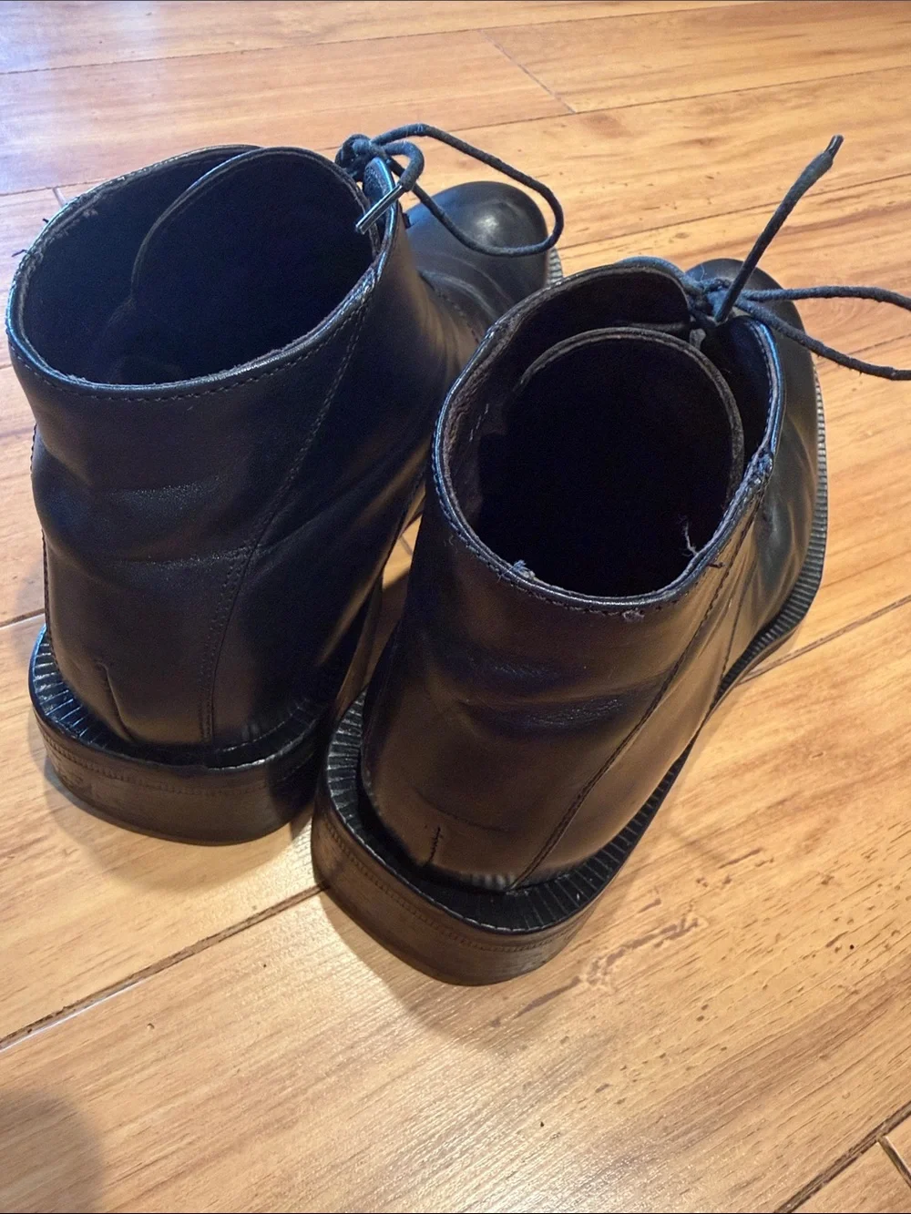 Kenneth Cole Collection Italian Leather Chukka Boots Black